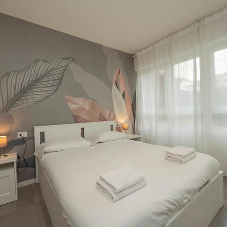 Ihost Luxury - Neg Roli 8 Apartment Milan Luaran gambar