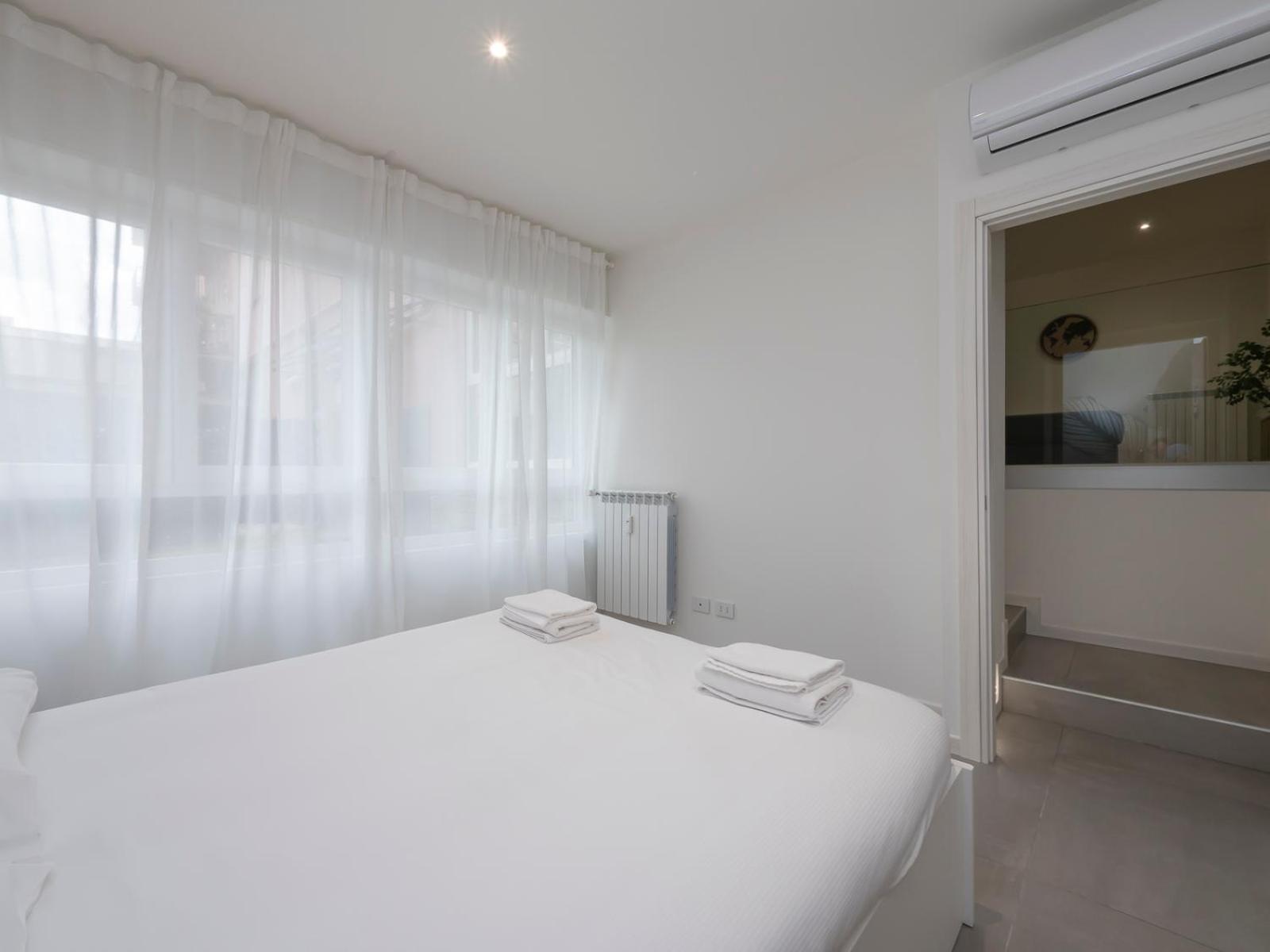 Ihost Luxury - Neg Roli 8 Apartment Milan Luaran gambar